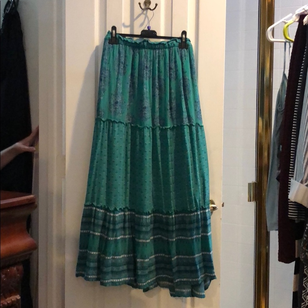 Old navy long green navy and white skirt